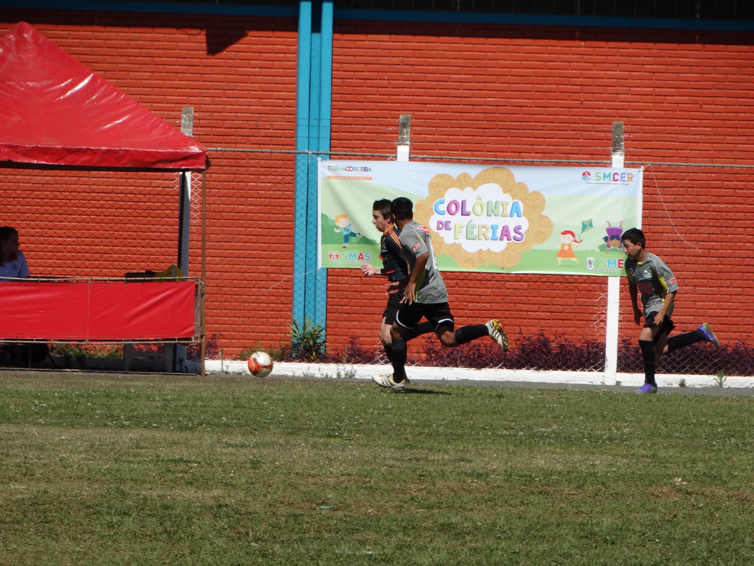 Reta final dos Jogos Escolares Bom de Bola marca feriado do Dia da