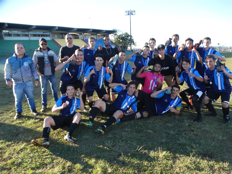 Reta final dos Jogos Escolares Bom de Bola marca feriado do Dia da