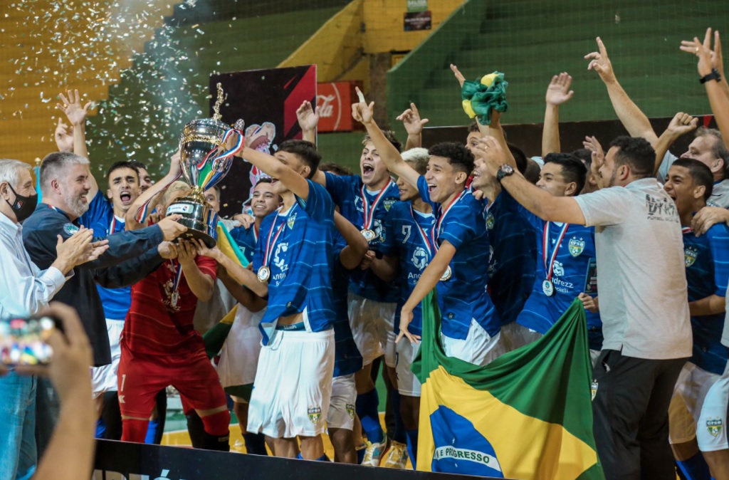 Coordenador de seleções e atleta de Telêmaco Borba são campeões no Mundial  de Futsal AMF - Prefeitura de Telêmaco Borba